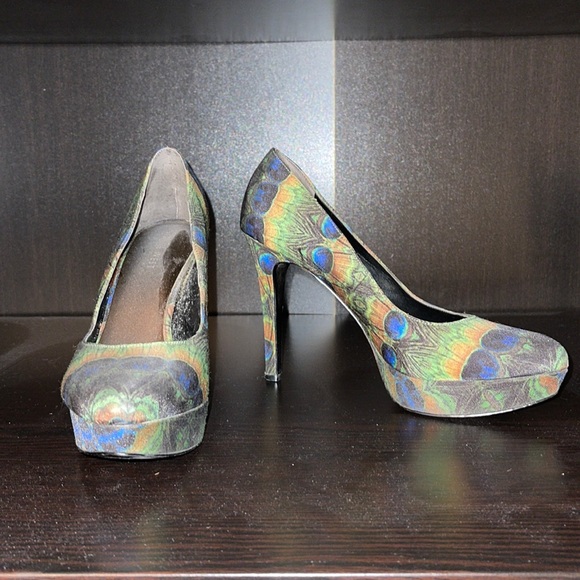 Nine West Makaylao peacock pattern pumps - Picture 1 of 5